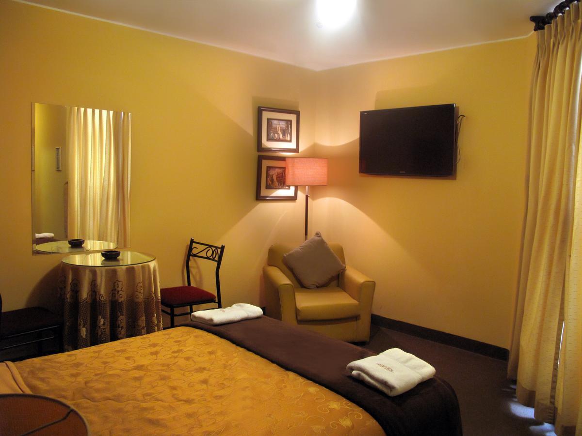 Solis Dies Hotel Lima Buitenkant foto